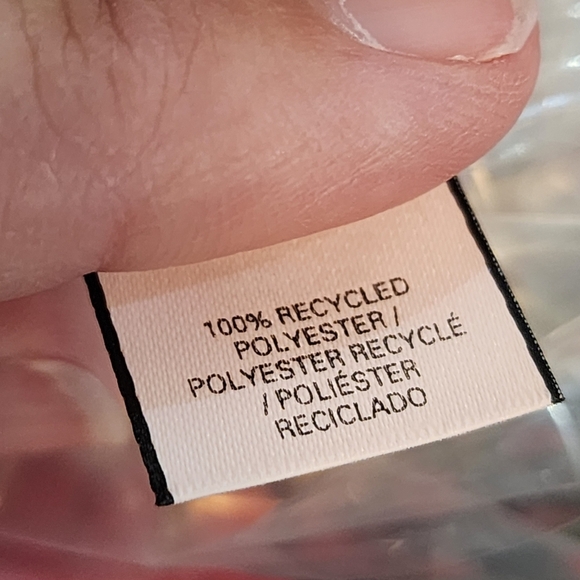 Victoria's Secret Red And Green Sherpa Throw Blanket 50in X 60in NWT - Picture 7 of 12